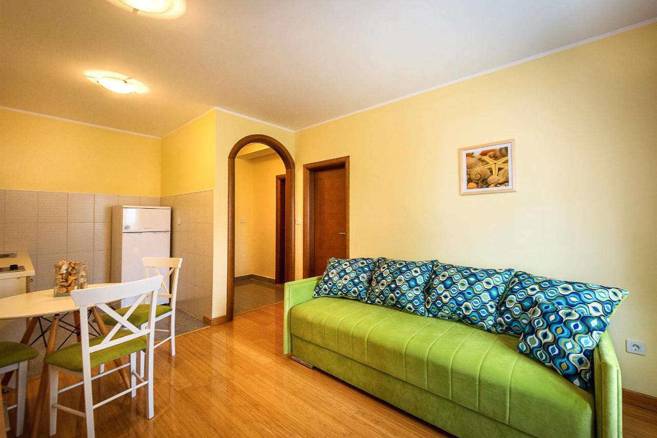 Santorini Apart Krasići Buitenkant foto
