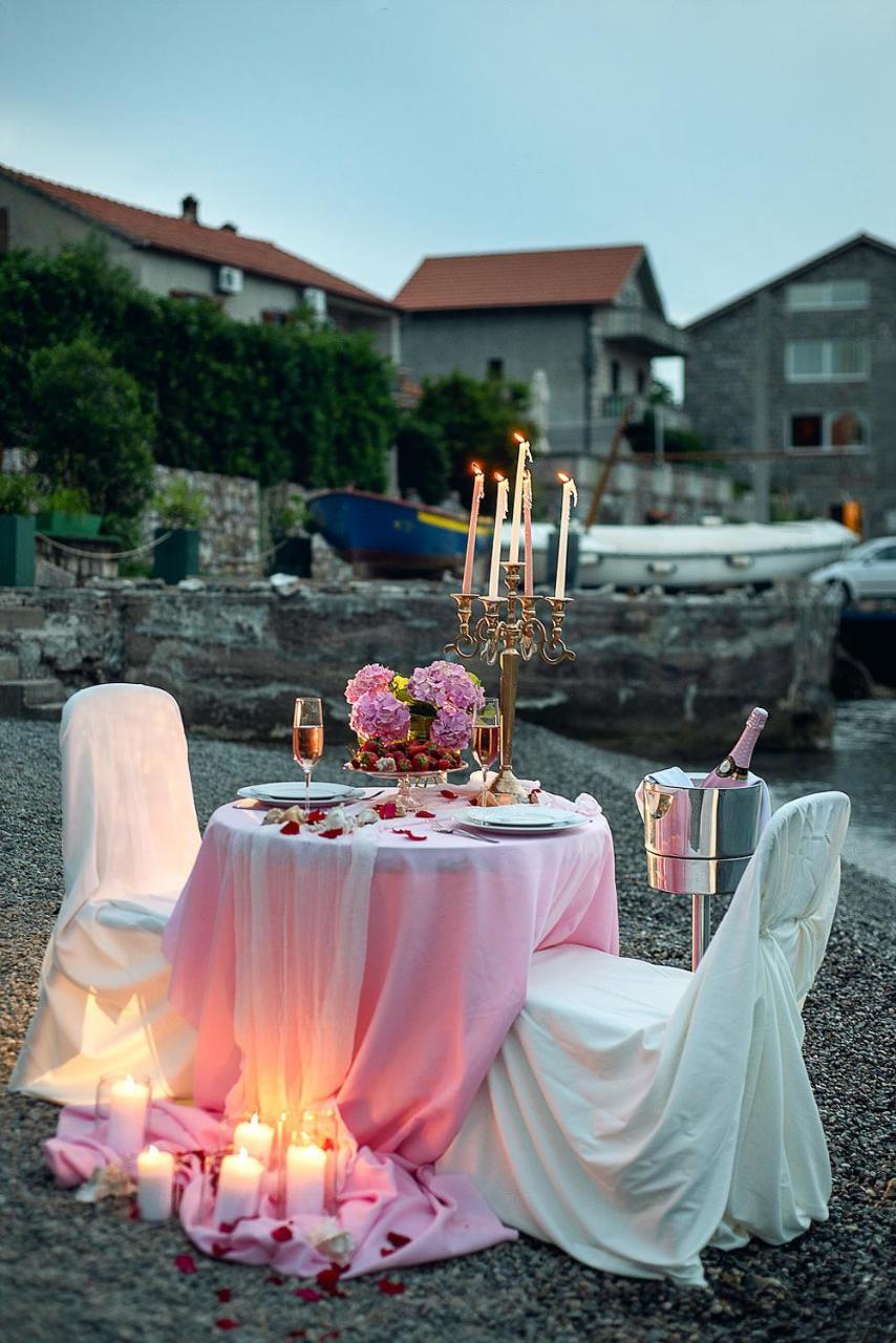 Santorini Apart Krasići Buitenkant foto